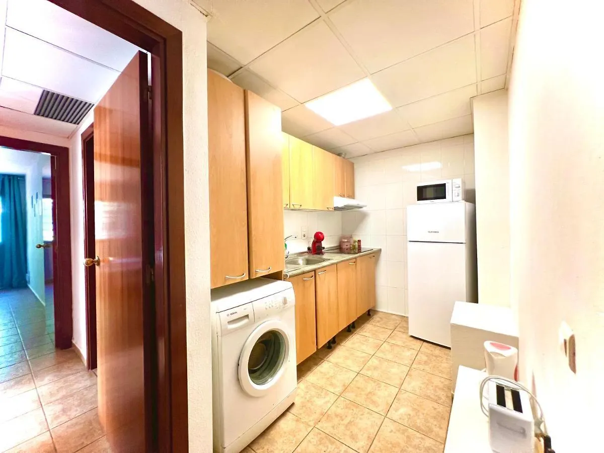 Apartamento para 6 en complejo Festival Village Salou 0*,  España